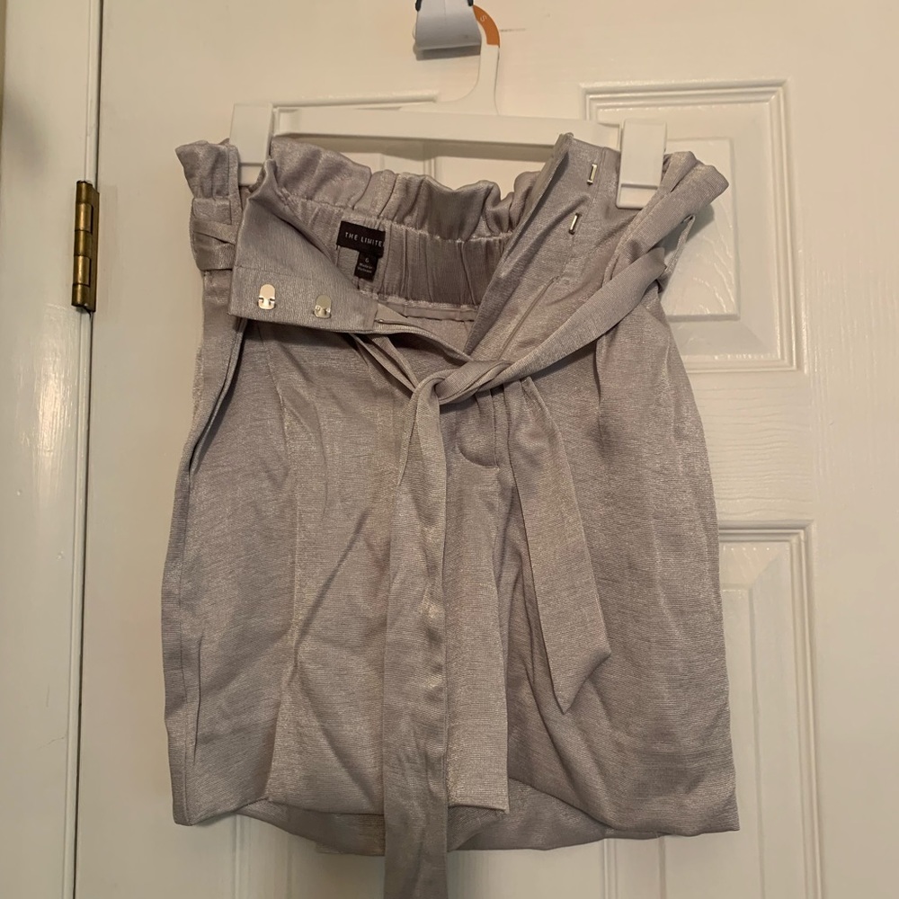 The limited high wasted shorts